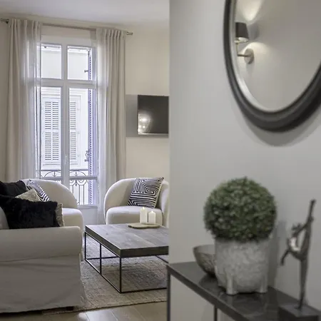 Apartment De Luxe, Meynadier By Halldis