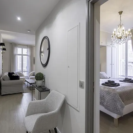 De Luxe, Meynadier By Halldis Cannes