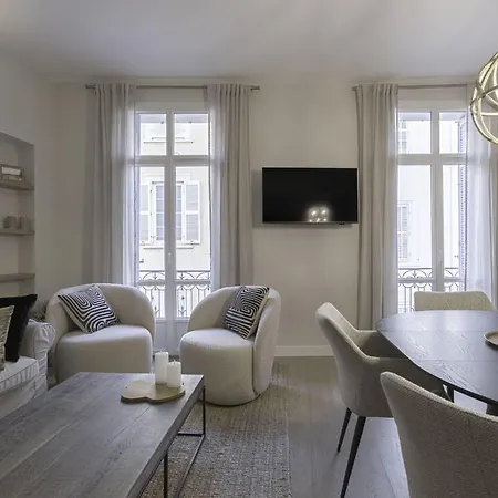De Luxe, Meynadier By Halldis