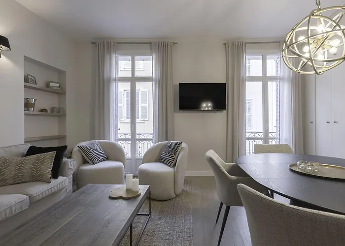 De Luxe, Meynadier By Halldis