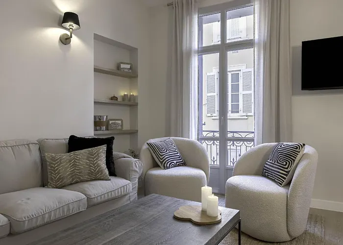 De Luxe, Meynadier By Halldis شقة كان