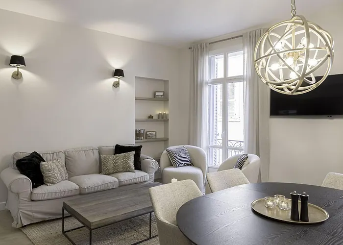 De Luxe, Meynadier By Halldis شقة *